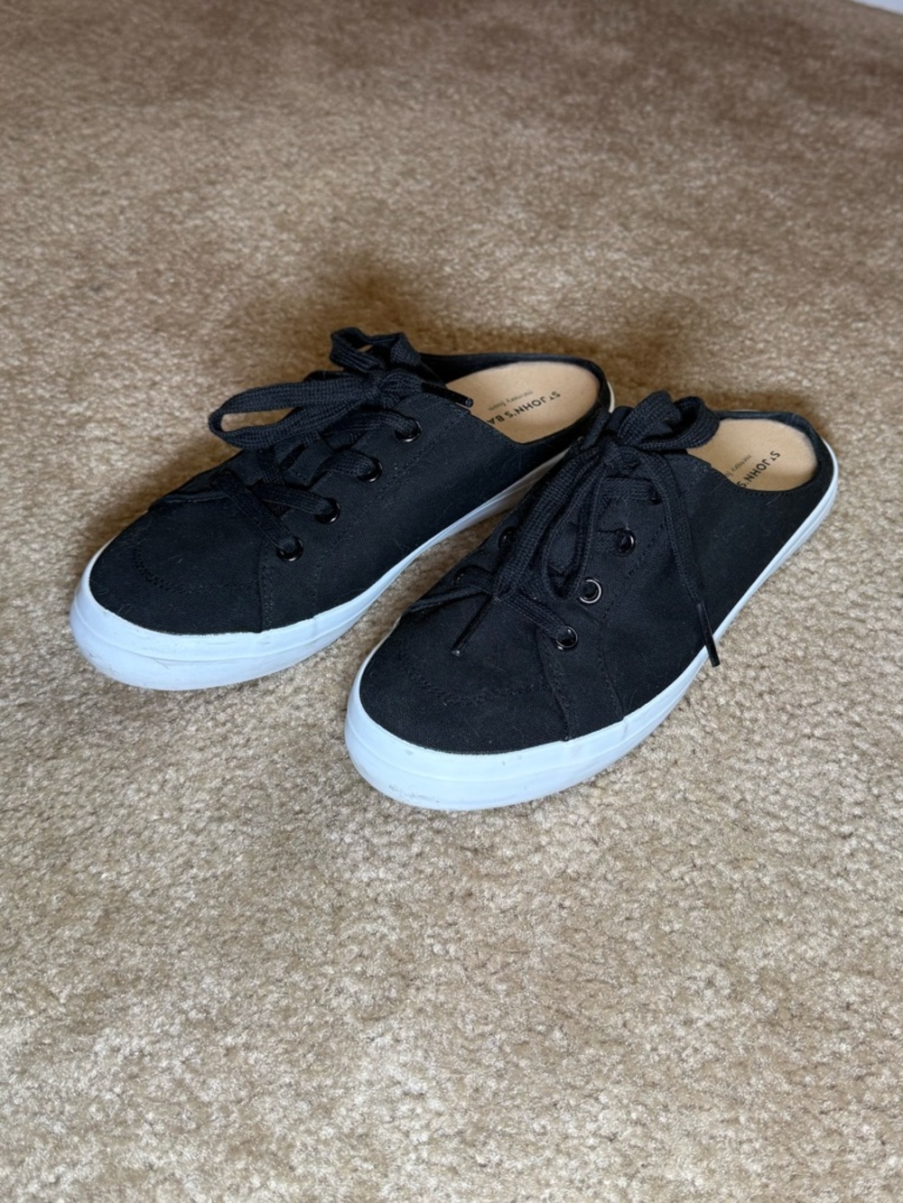 Saint John’s Bay Black Canvas Lace-Up Slip-On Sneakers
